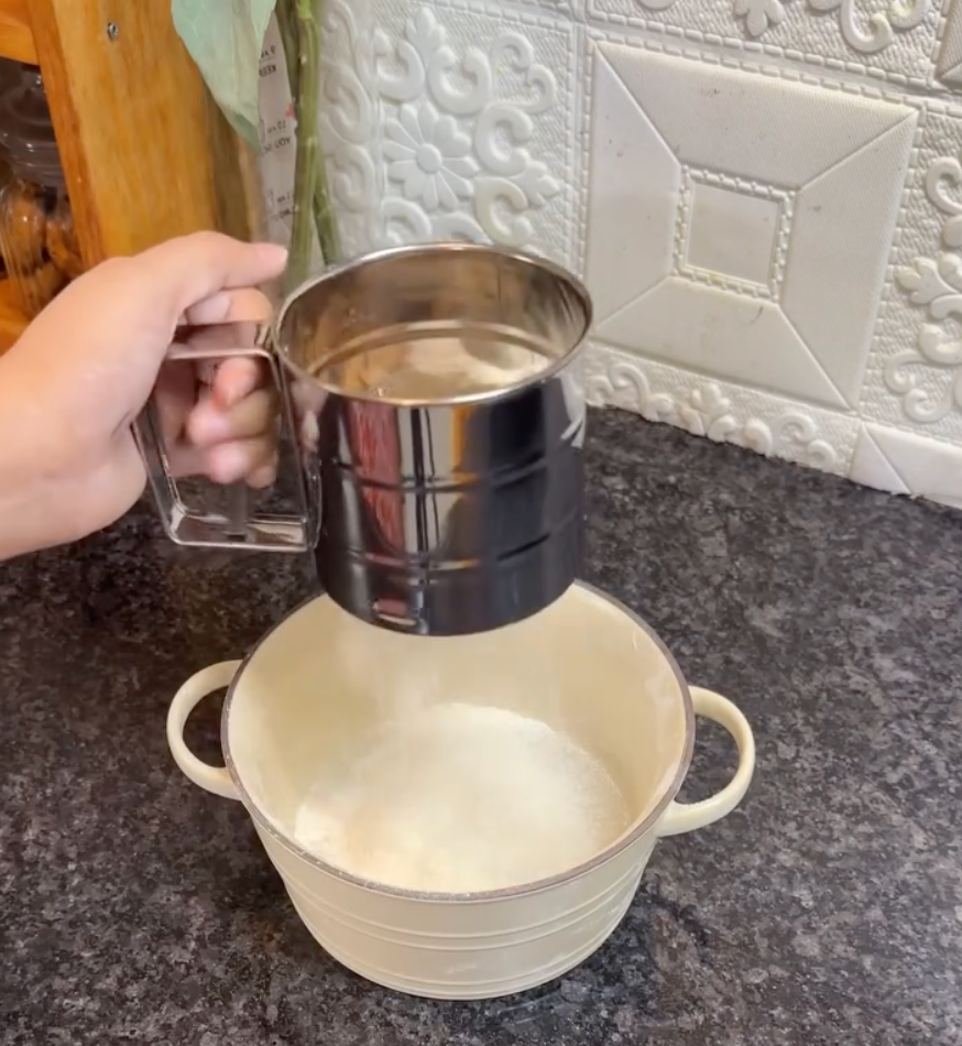 Steel Flour Sifter
